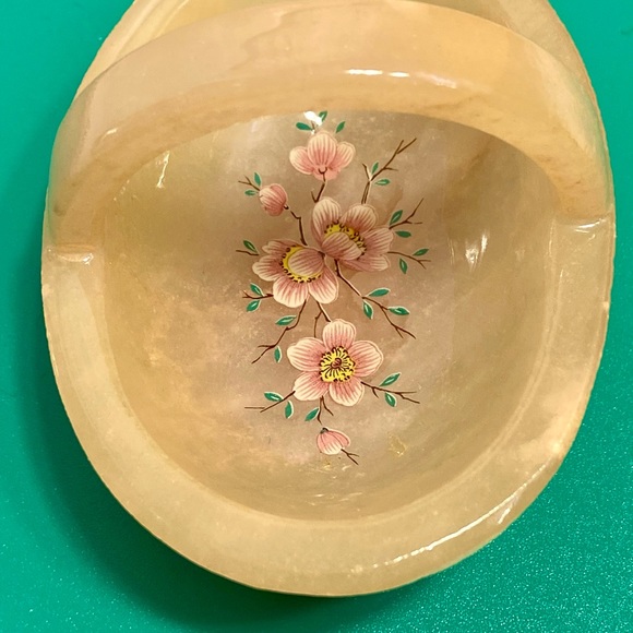 Vintage Genuine Italian Alabaster Hand Carved Basket With Handle - Picture 6 of 8